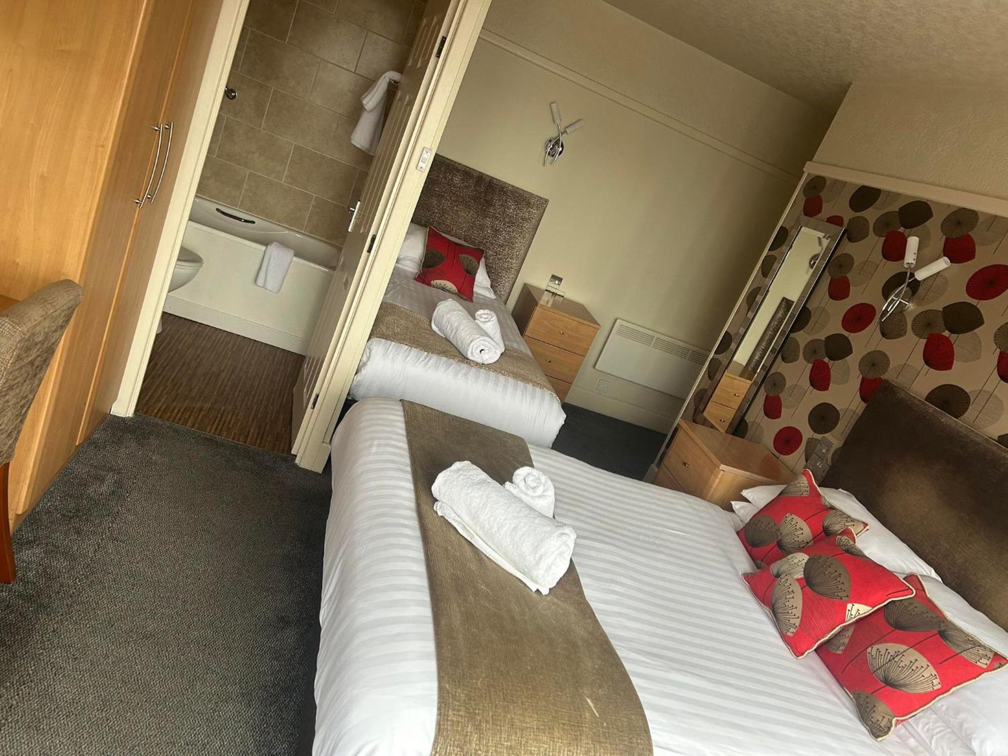 The Savoy Hotel Skegness Bagian luar foto